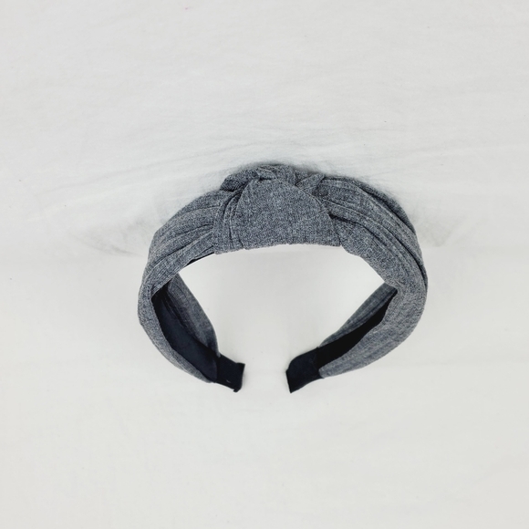 Non-Slip soft fabric knotted headband - Picture 6 of 9